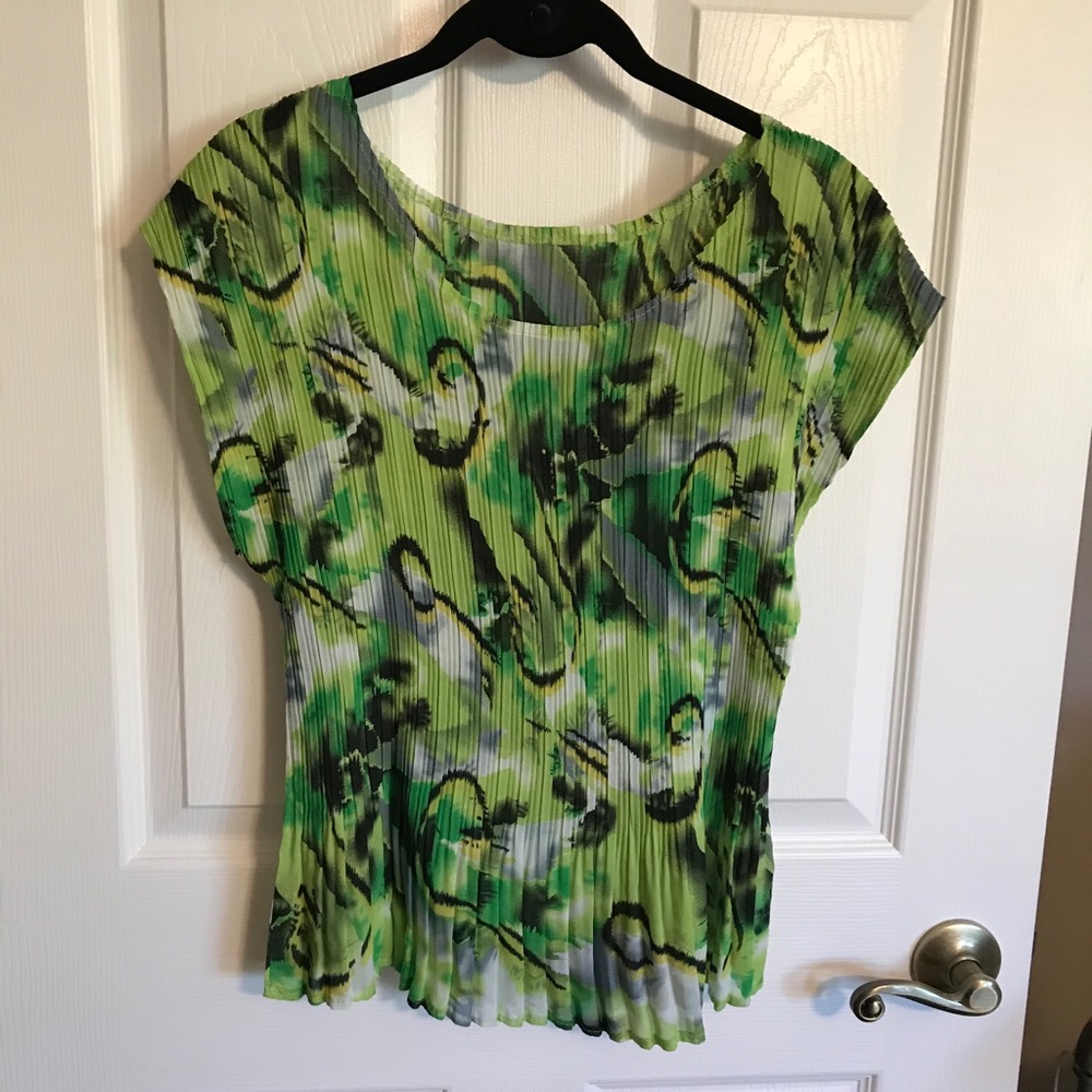Magic Scarf top